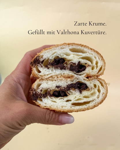 Glutenfreies Pain Au Chocolat – gefüllt mit feiner Schokolade.