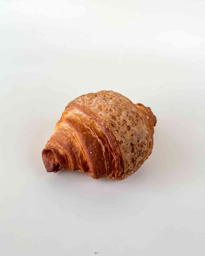 Glutenfreies Buttercroissant kaufen | Luftig, buttrig & handwerklich gefertigt | aus Wiesbaden